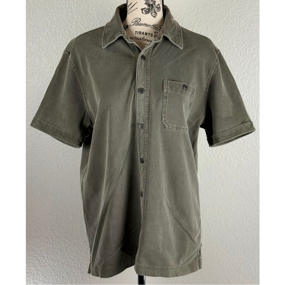 Roots Canada Women’s Olive Green Short Sleeve Button Down Shirt, size Medium